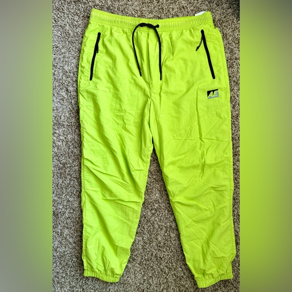 American Eagle Outfitters Pants - New American Eagle Women’s Jogger Pants Neon Green Medium